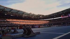 我留下！队报：海斯昨日向尼斯全队宣布将继续执教球队