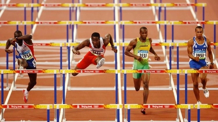 [NBA]詹姆斯26分 湖人险胜太阳